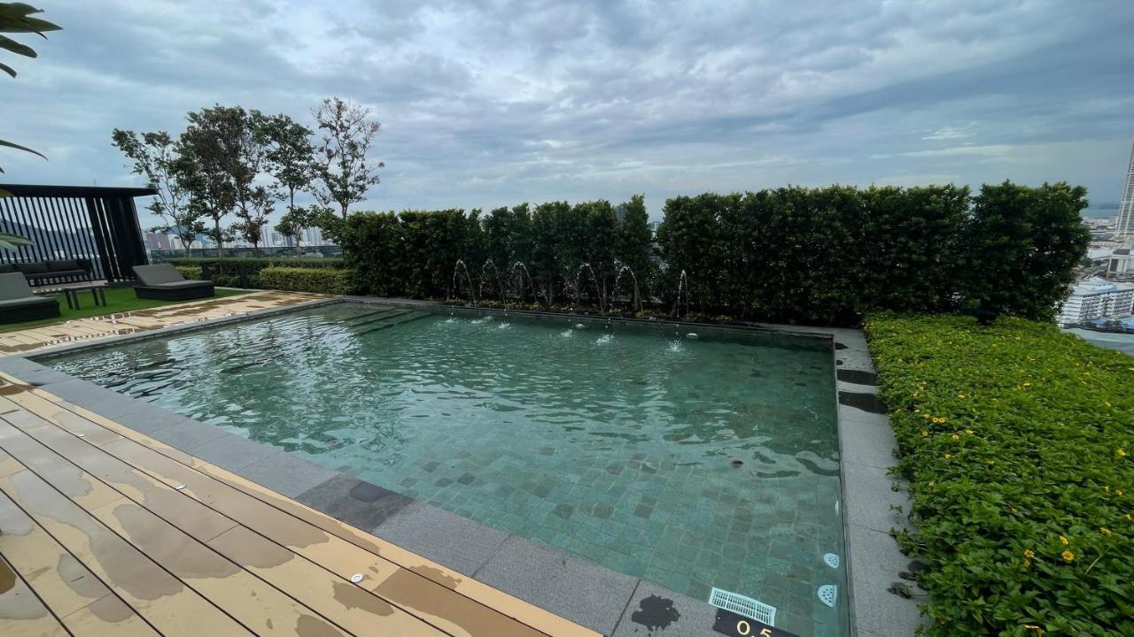 Beacon Executive #georgetown #rooftoppool #10 Apartment